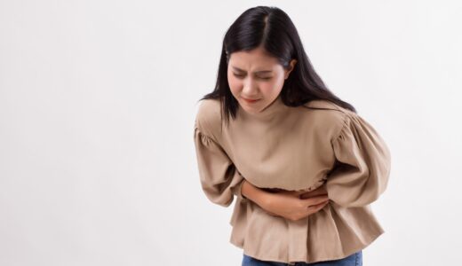 食中毒の症状｜潜伏期間・原因別の特徴・やってはいけないNG行動を解説