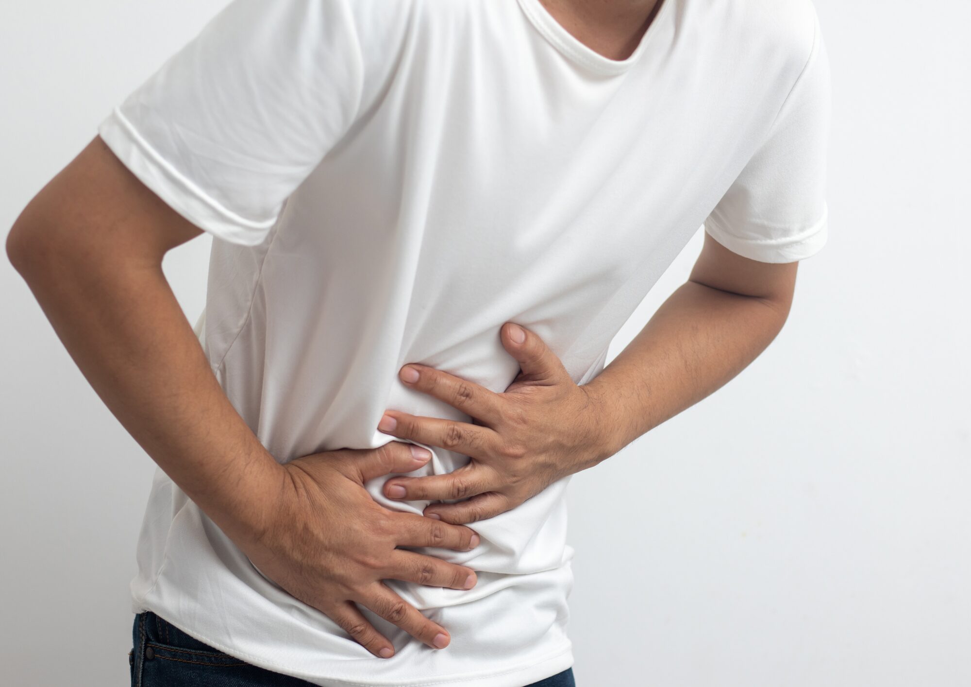 サルモネラ食中毒の症状｜潜伏期間・原因食品の特徴・やってはいけないNG行動を解説